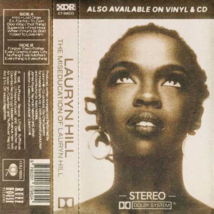 '90s music icon Lauryn Hill was booed by notoriously tough crowd at age 13