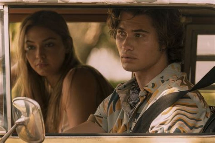 Are Outer Banks stars Madelyn Cline and Chase Stokes still dating?