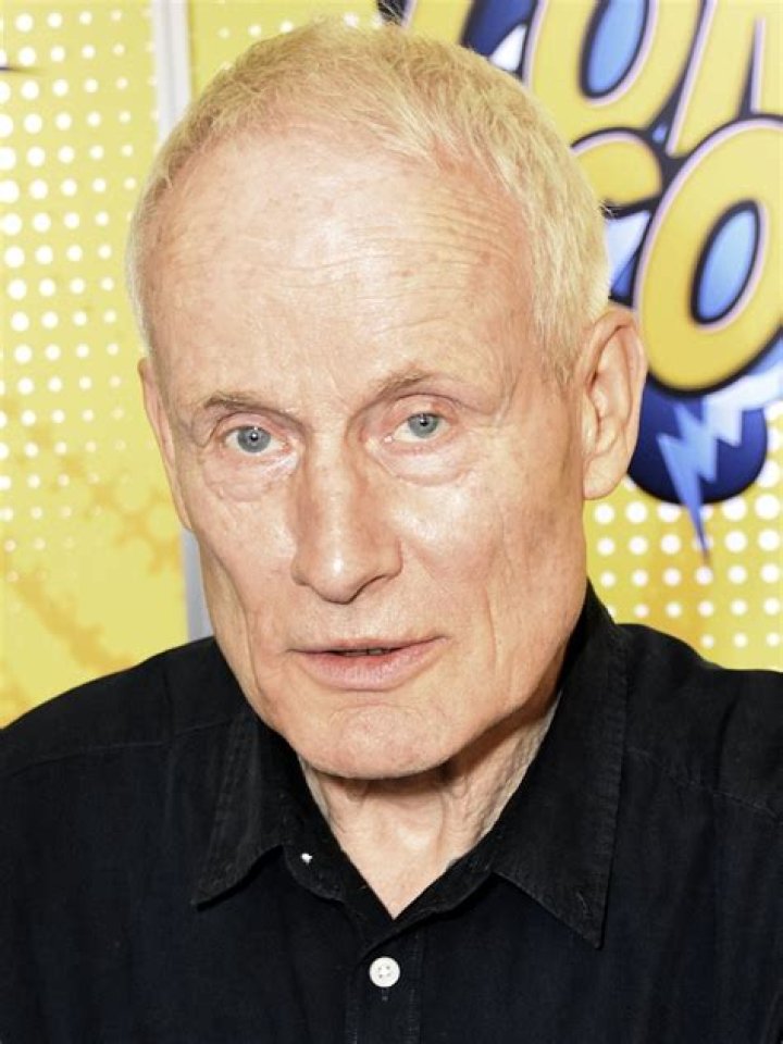 Doug Savant Height - CelebsHeight.org