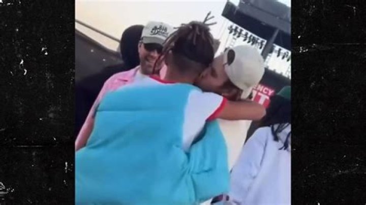 Justin Bieber and Jaden Smith 'share a kiss' at Coachella and the internet is going wild