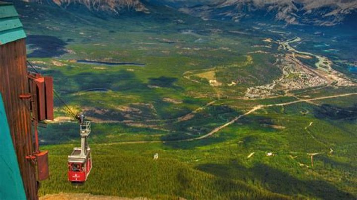 Visit Jasper on a Canadian Rockies Cruisetour