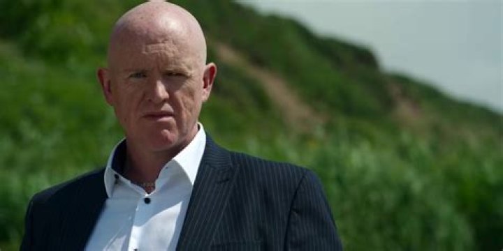 Who killed Stewart Green in Stay Close?